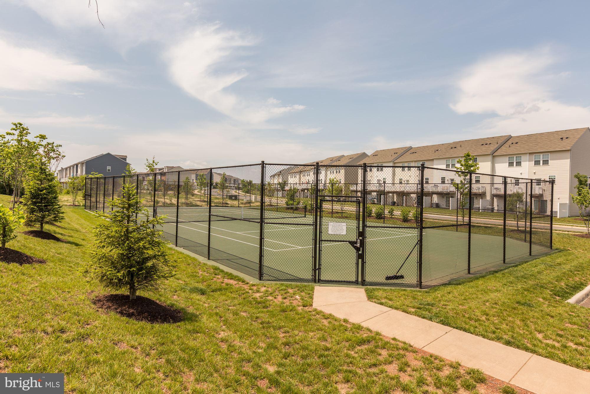 HERITAGE CROSSING CONDOMINIUM - Residential