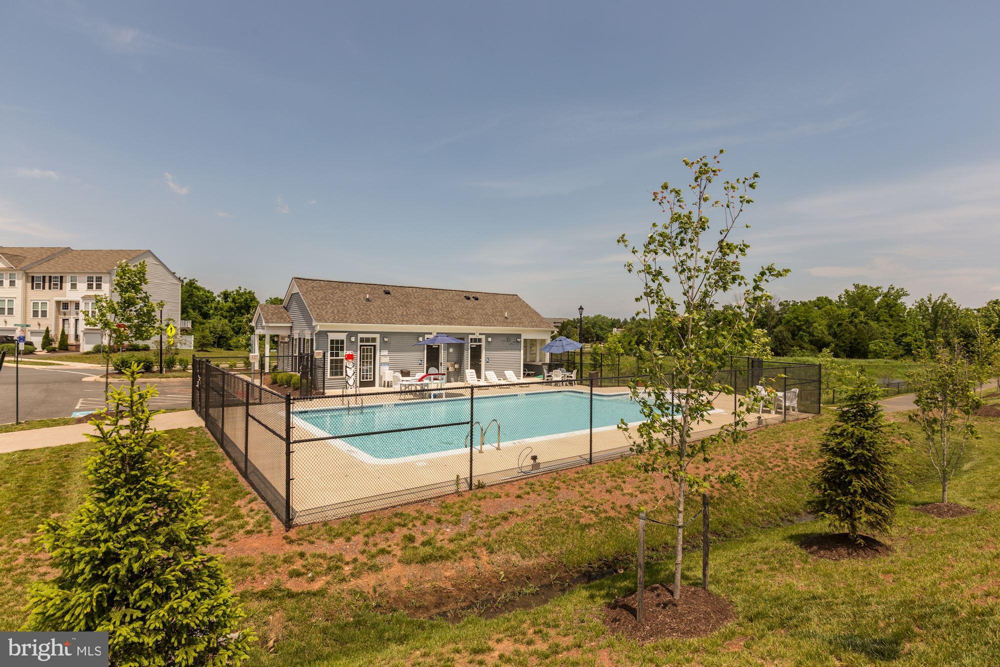 HERITAGE CROSSING CONDOMINIUM - Residential