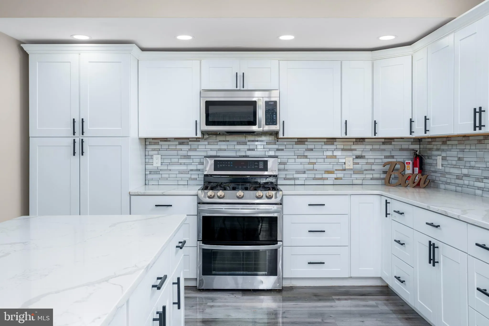 Wilmington, Delaware 19804, United States, 6 Bedrooms Bedrooms, ,6 BathroomsBathrooms,Residential,Pending,79577