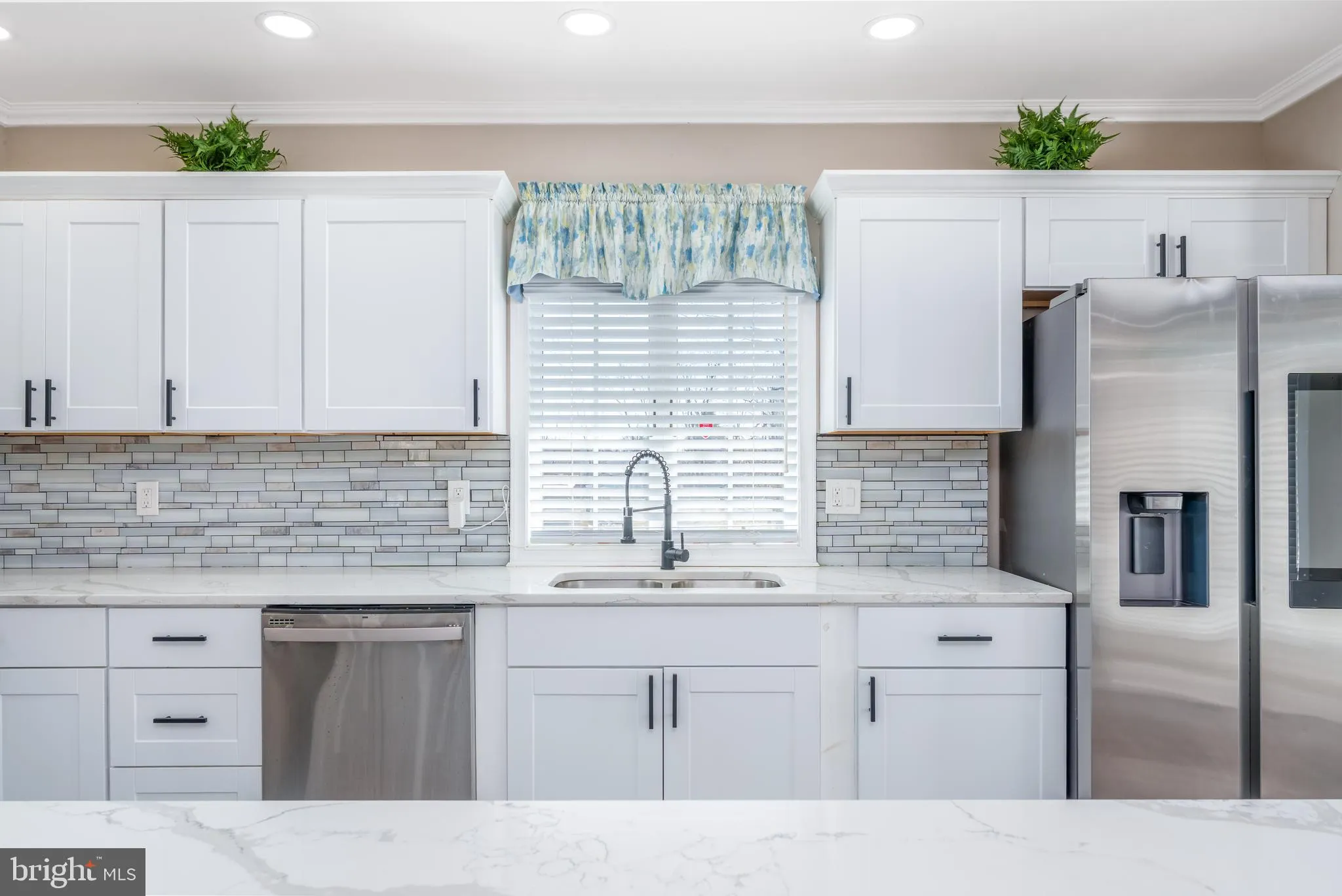 Wilmington, Delaware 19804, United States, 6 Bedrooms Bedrooms, ,6 BathroomsBathrooms,Residential,Pending,79577