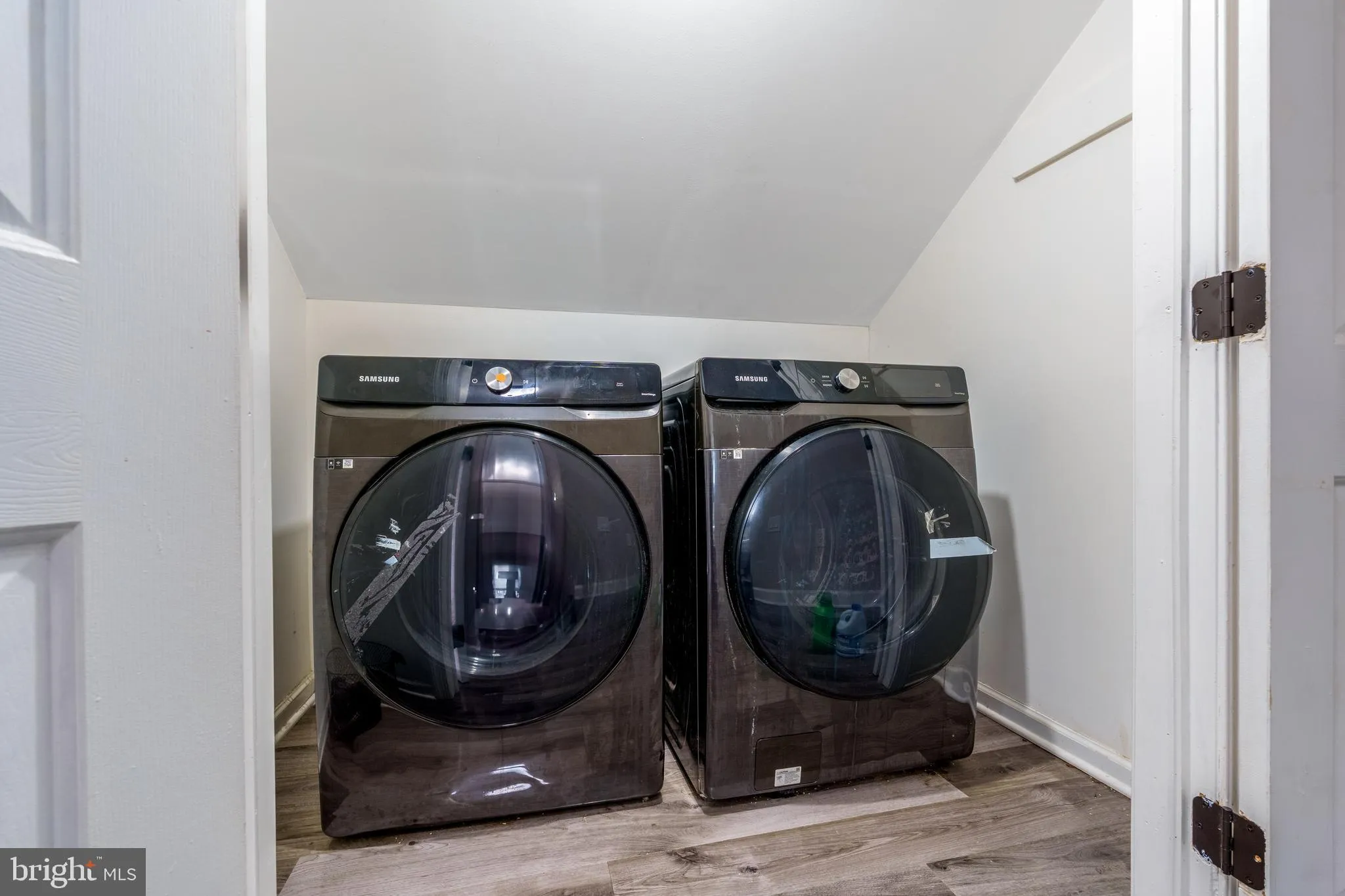 Wilmington, Delaware 19804, United States, 6 Bedrooms Bedrooms, ,6 BathroomsBathrooms,Residential,Pending,79577