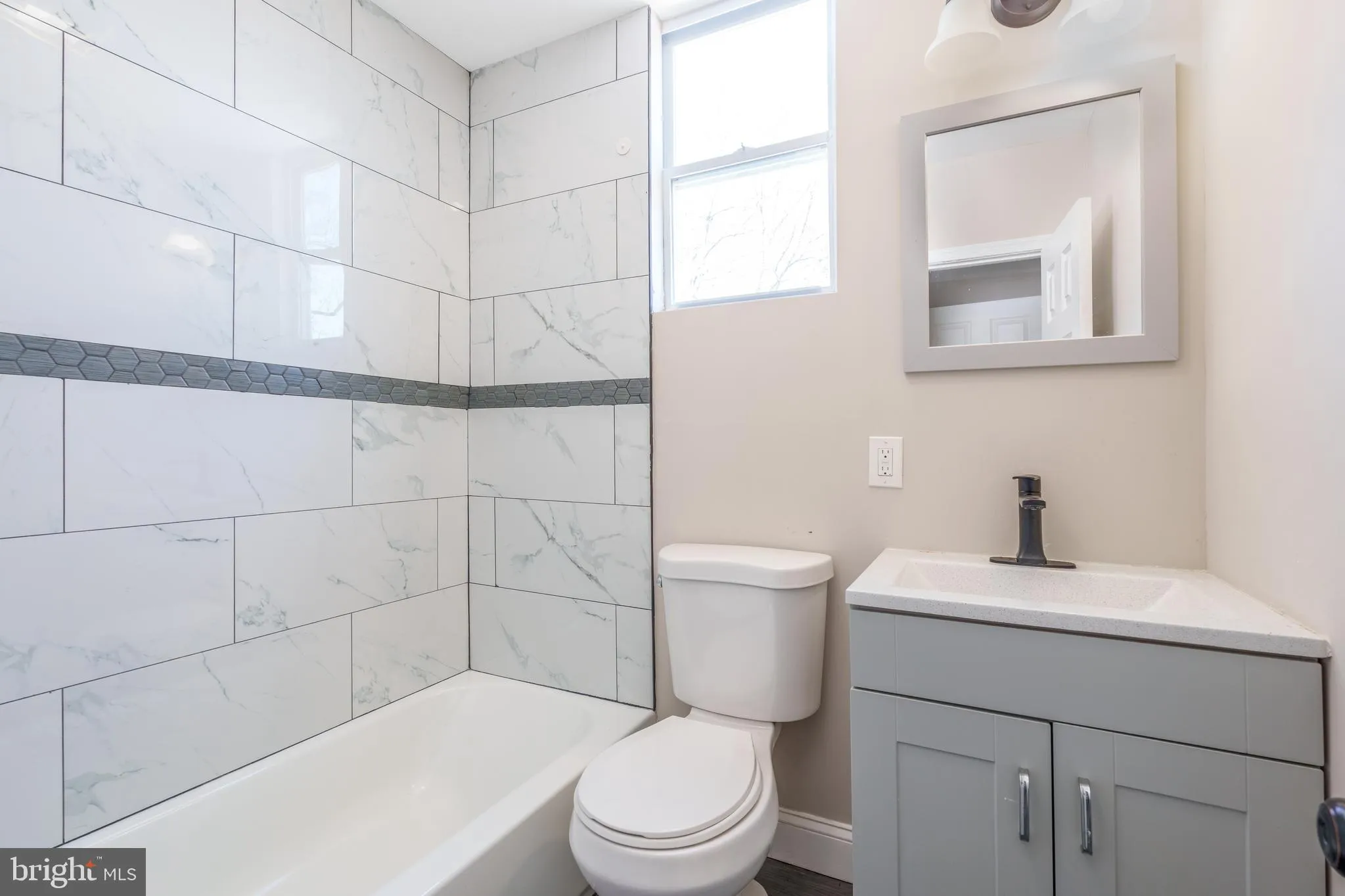 Wilmington, Delaware 19804, United States, 6 Bedrooms Bedrooms, ,6 BathroomsBathrooms,Residential,Pending,79577