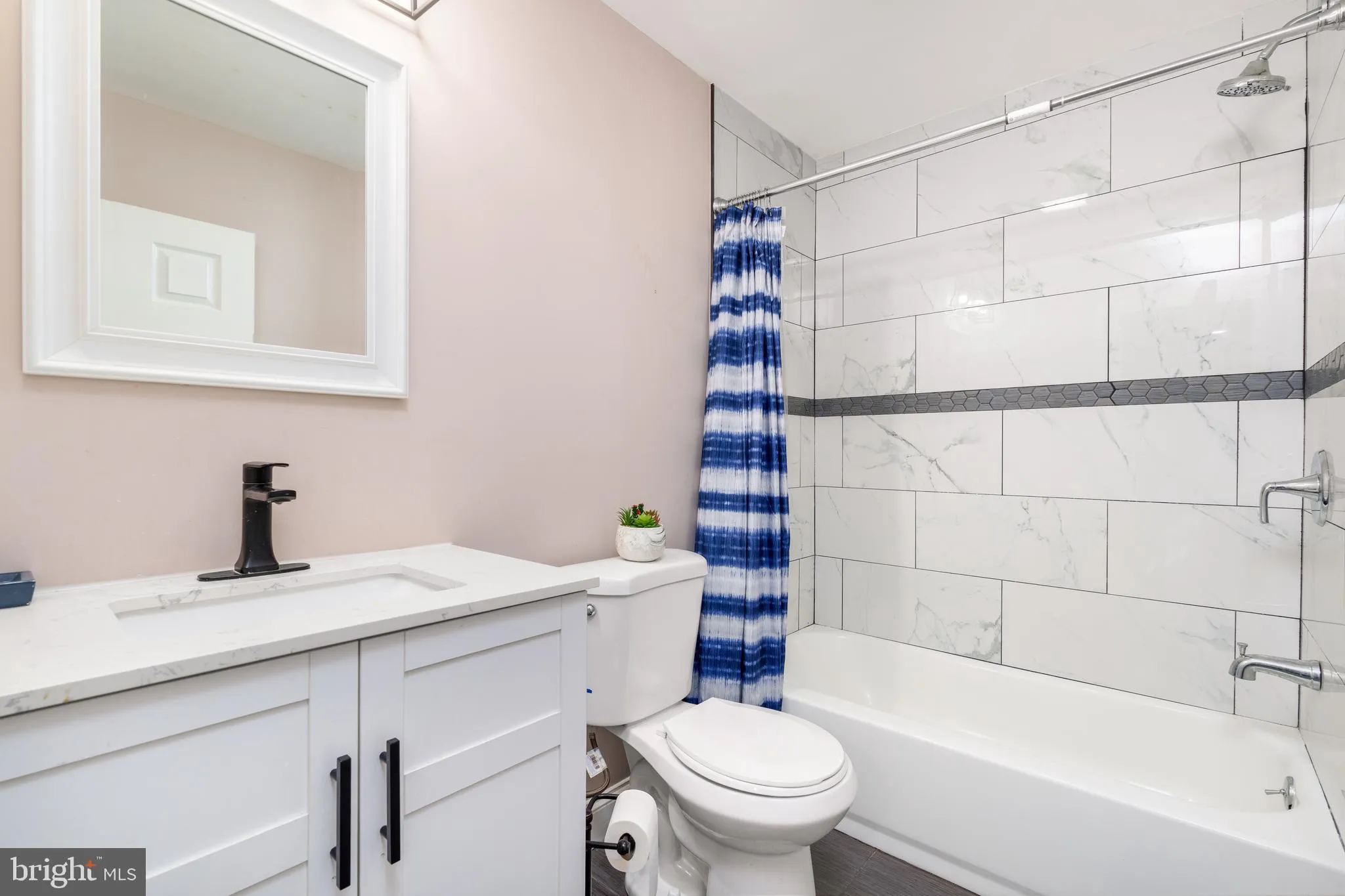 Wilmington, Delaware 19804, United States, 6 Bedrooms Bedrooms, ,6 BathroomsBathrooms,Residential,Pending,79577