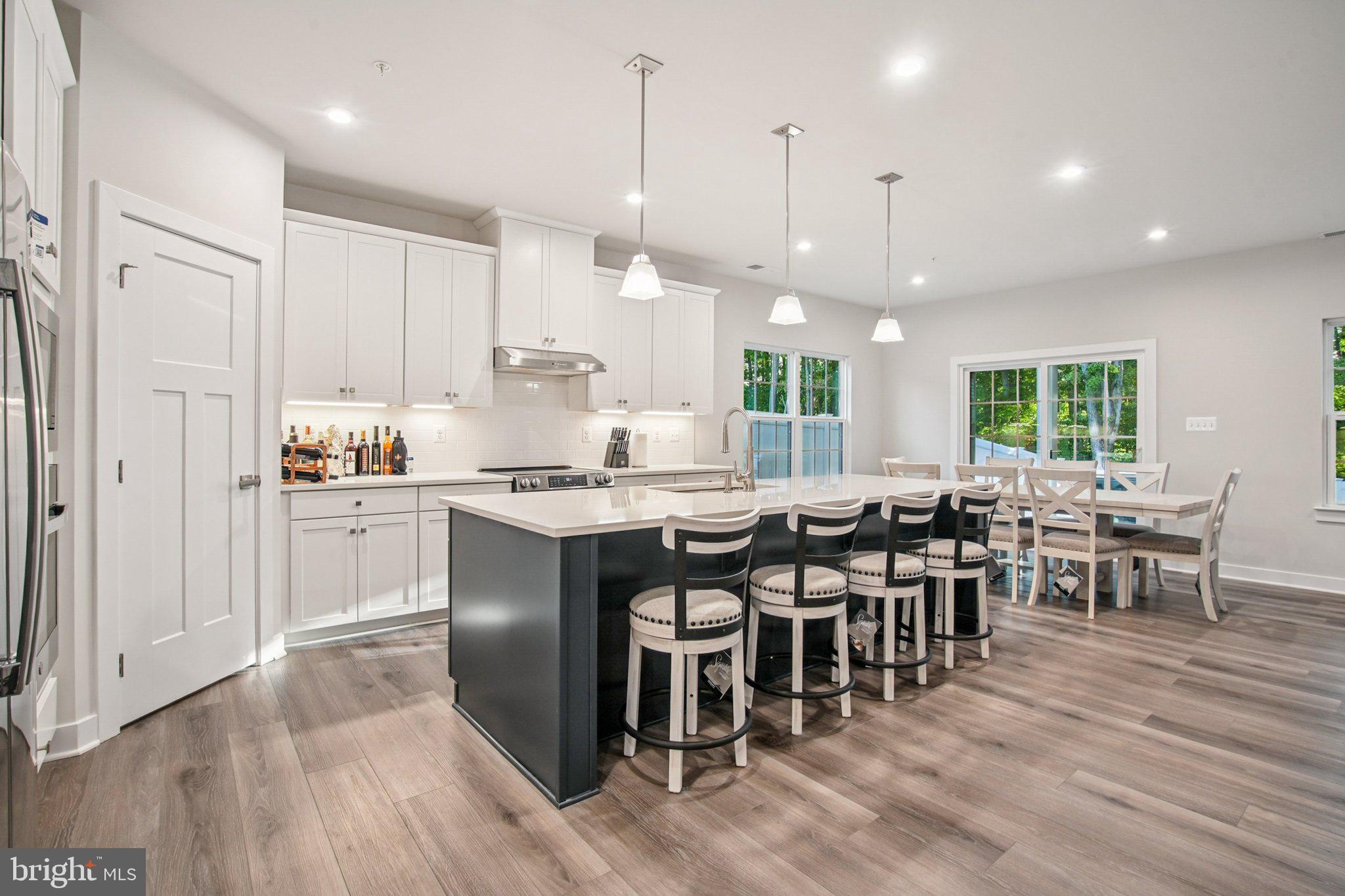 PERRY'S RETREAT - Residential