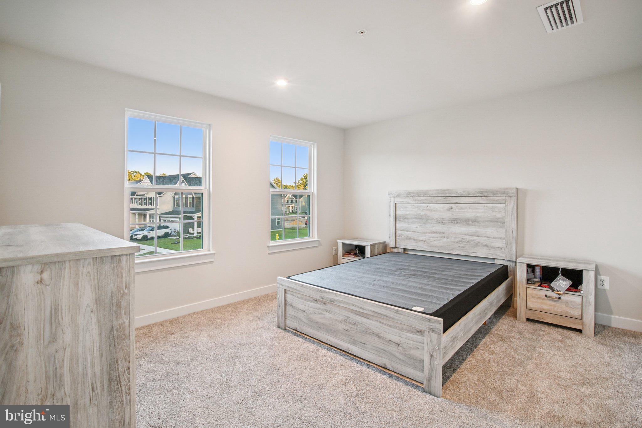 PERRY'S RETREAT - Residential