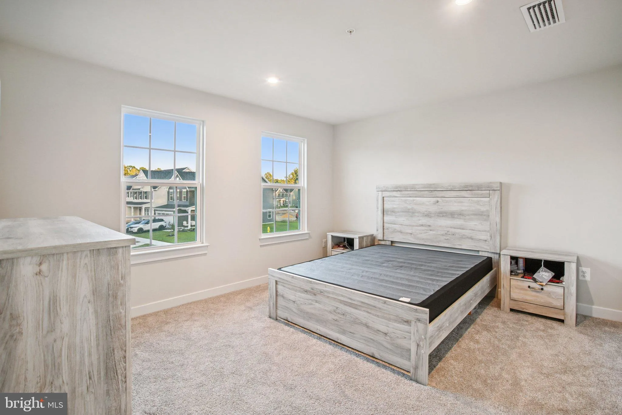 Grasonville, Maryland 21638, United States, 5 Bedrooms Bedrooms, ,3 BathroomsBathrooms,Residential,Active,216086