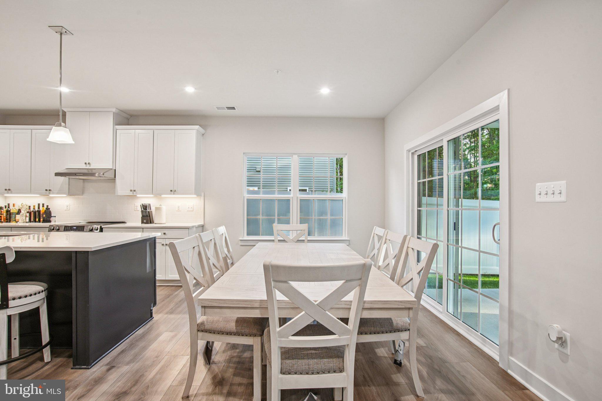 PERRY'S RETREAT - Residential