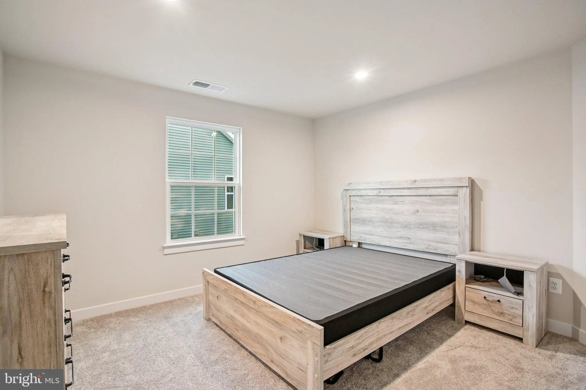 Grasonville, Maryland 21638, United States, 5 Bedrooms Bedrooms, ,3 BathroomsBathrooms,Residential,Active,216086