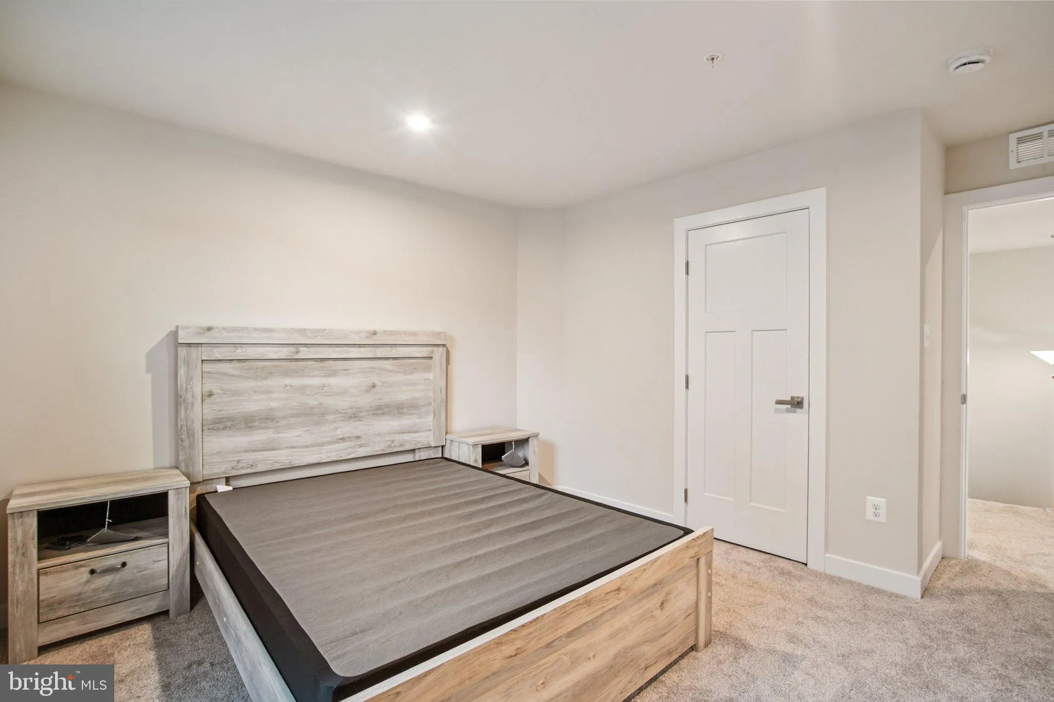 Grasonville, Maryland 21638, United States, 5 Bedrooms Bedrooms, ,3 BathroomsBathrooms,Residential,Active,216086