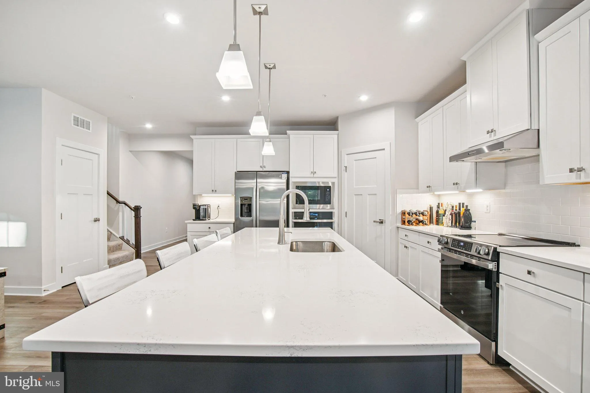 Grasonville, Maryland 21638, United States, 5 Bedrooms Bedrooms, ,3 BathroomsBathrooms,Residential,Active,216086