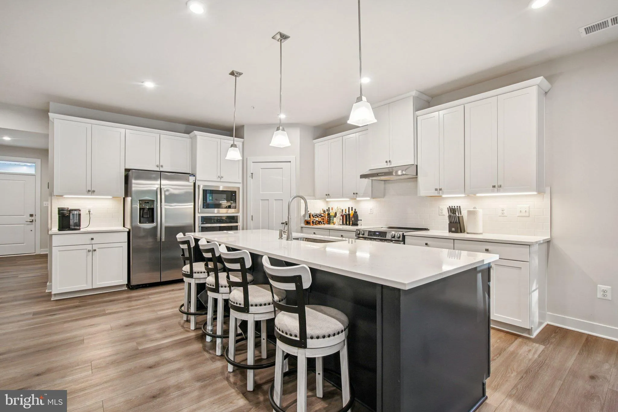 Grasonville, Maryland 21638, United States, 5 Bedrooms Bedrooms, ,3 BathroomsBathrooms,Residential,Active,216086