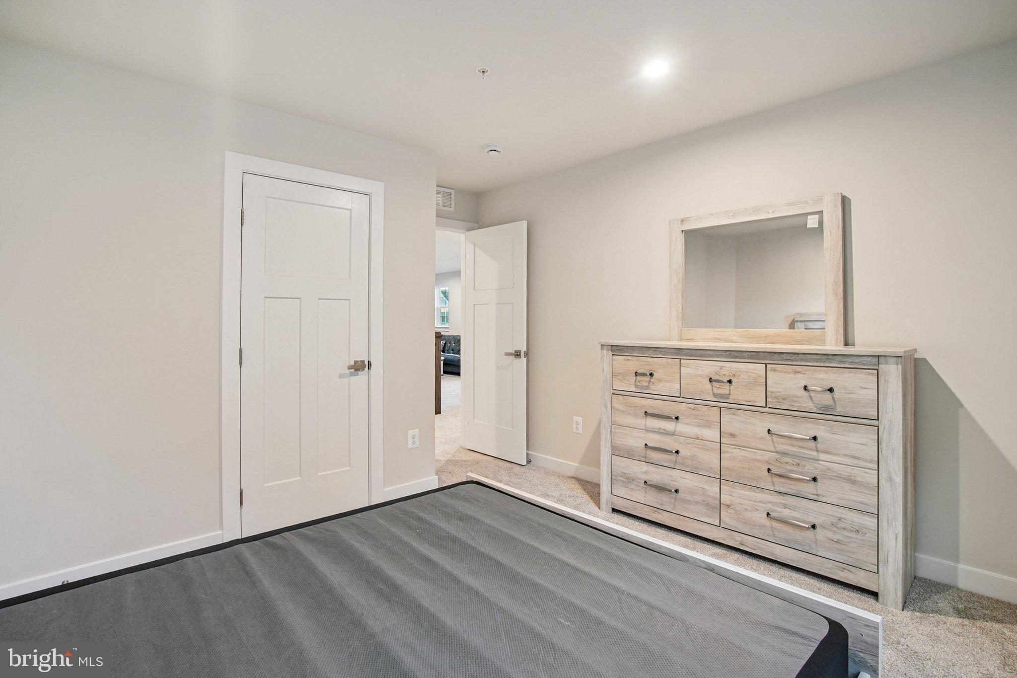 PERRY'S RETREAT - Residential