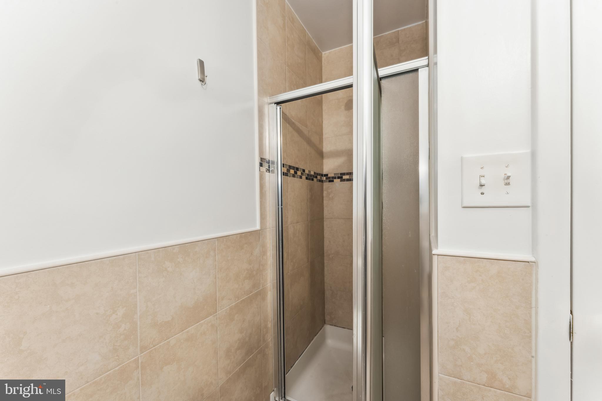 GREENCASTLE MANOR - Residential Lease