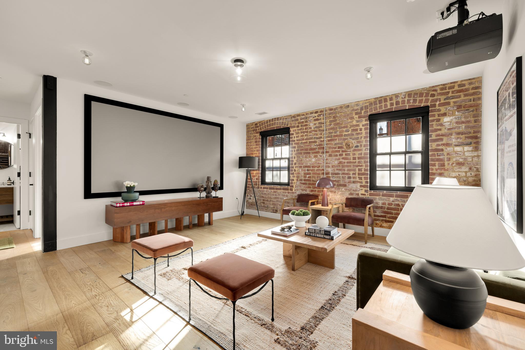 770 GIRARD STREET NW 8E