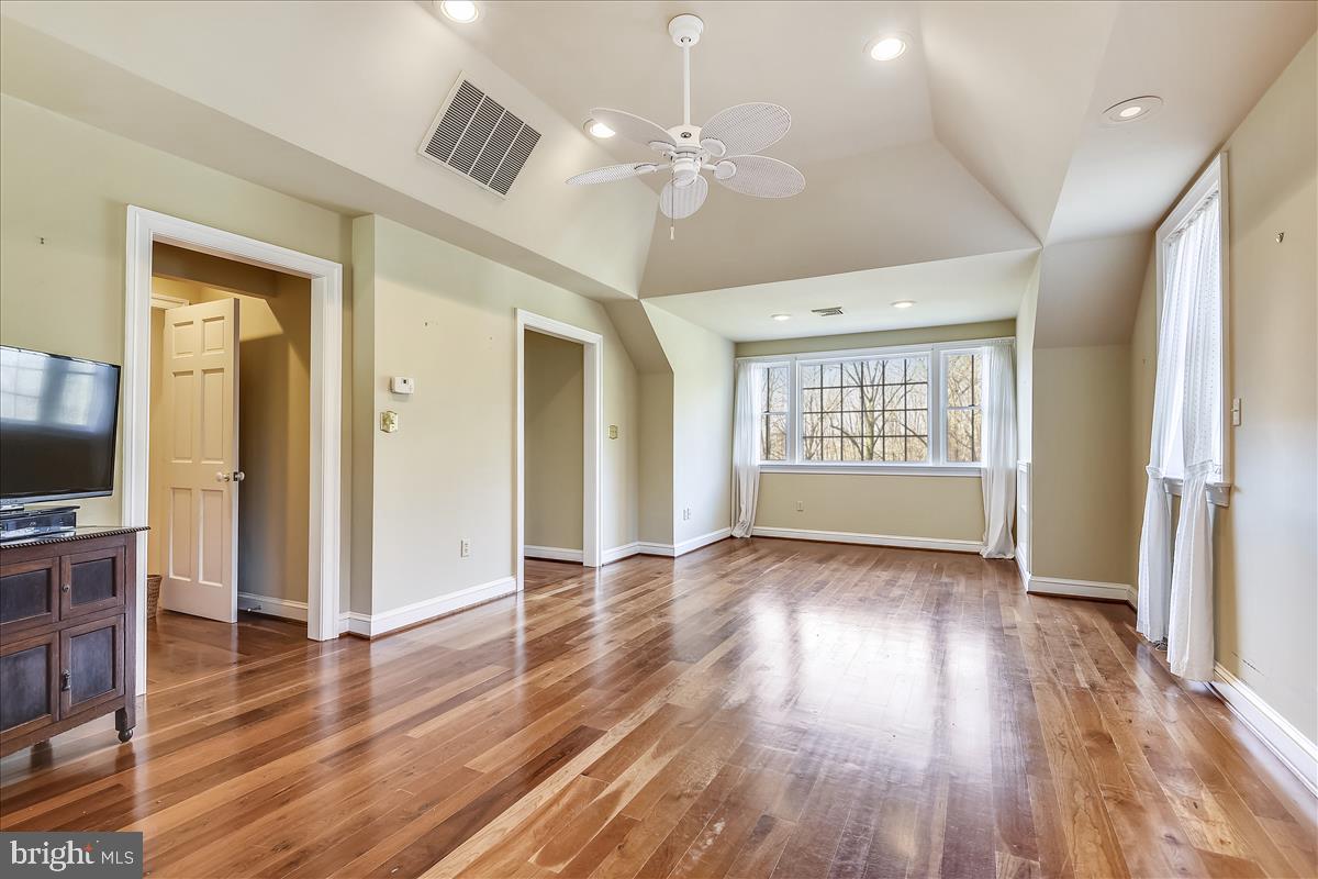 RUXTON - Residential