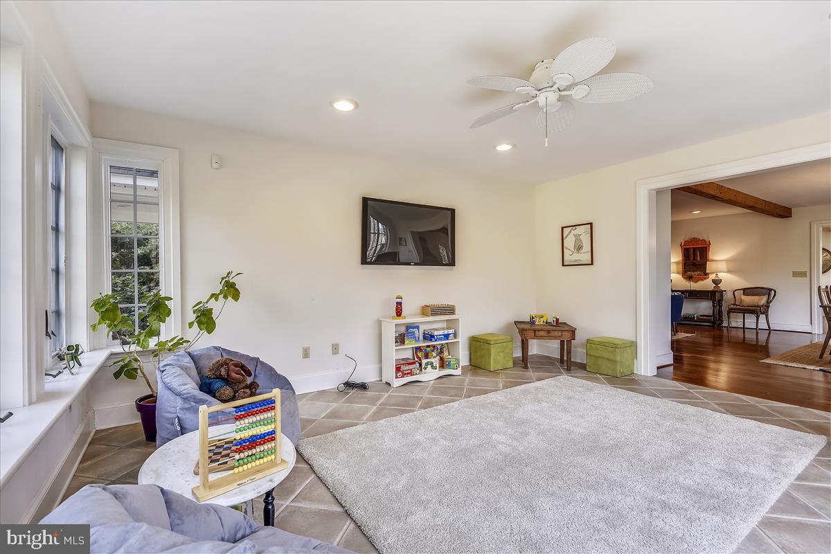 RUXTON - Residential