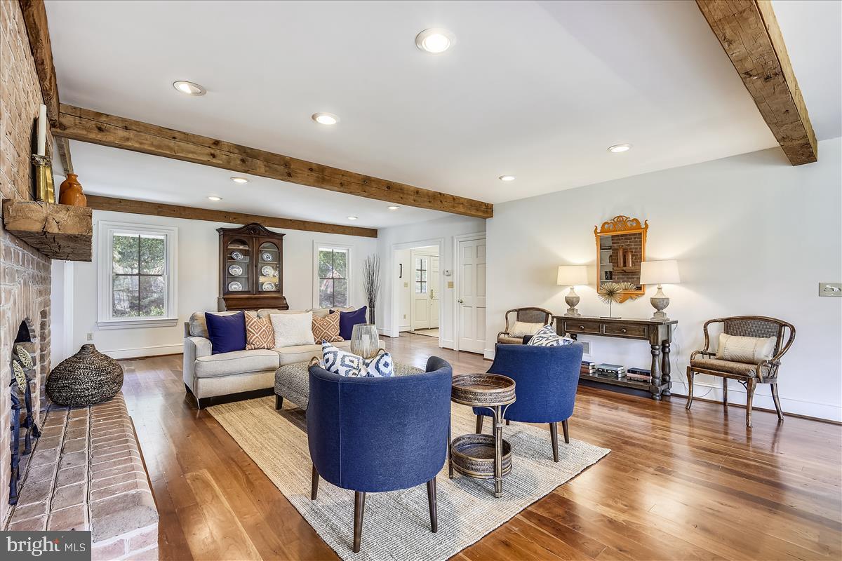 RUXTON - Residential