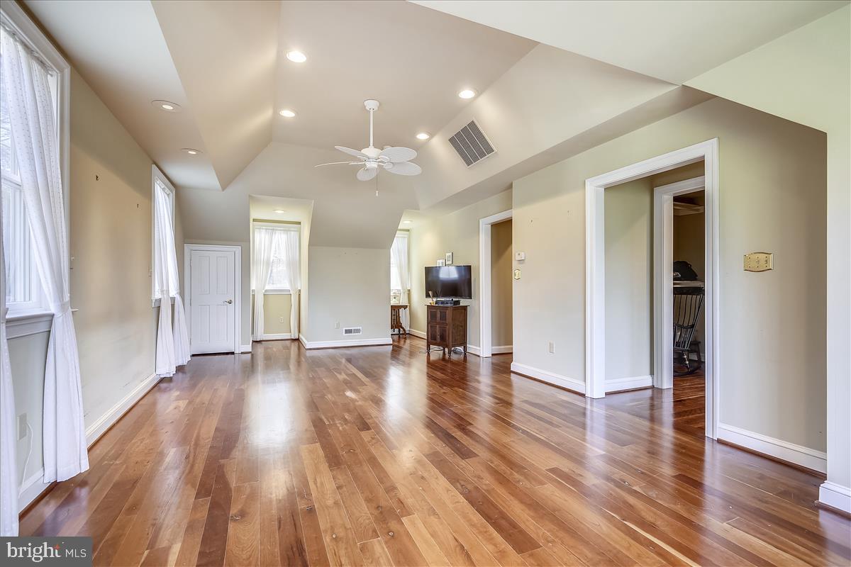 RUXTON - Residential