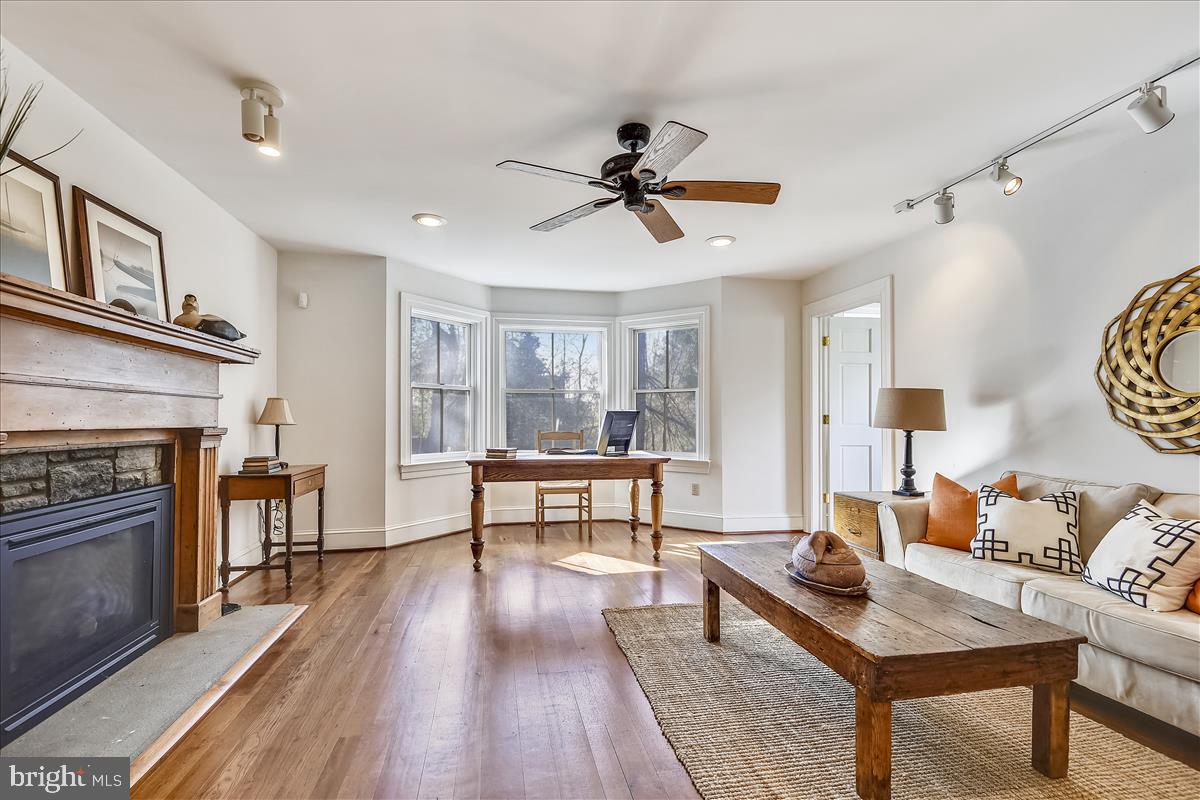 RUXTON - Residential