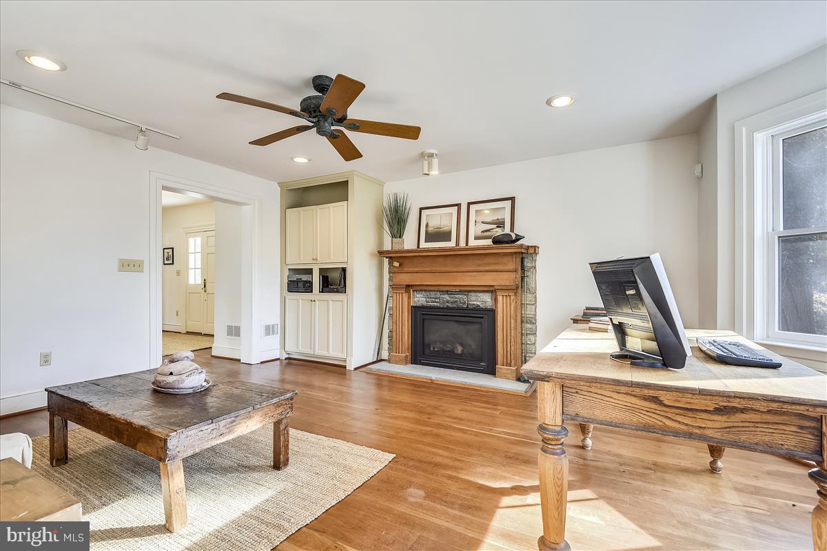 RUXTON - Residential