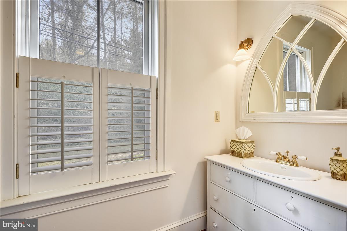 RUXTON - Residential