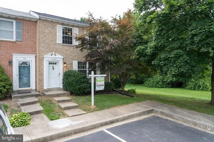 102 Grimes Court, Mount Airy, MD 21771