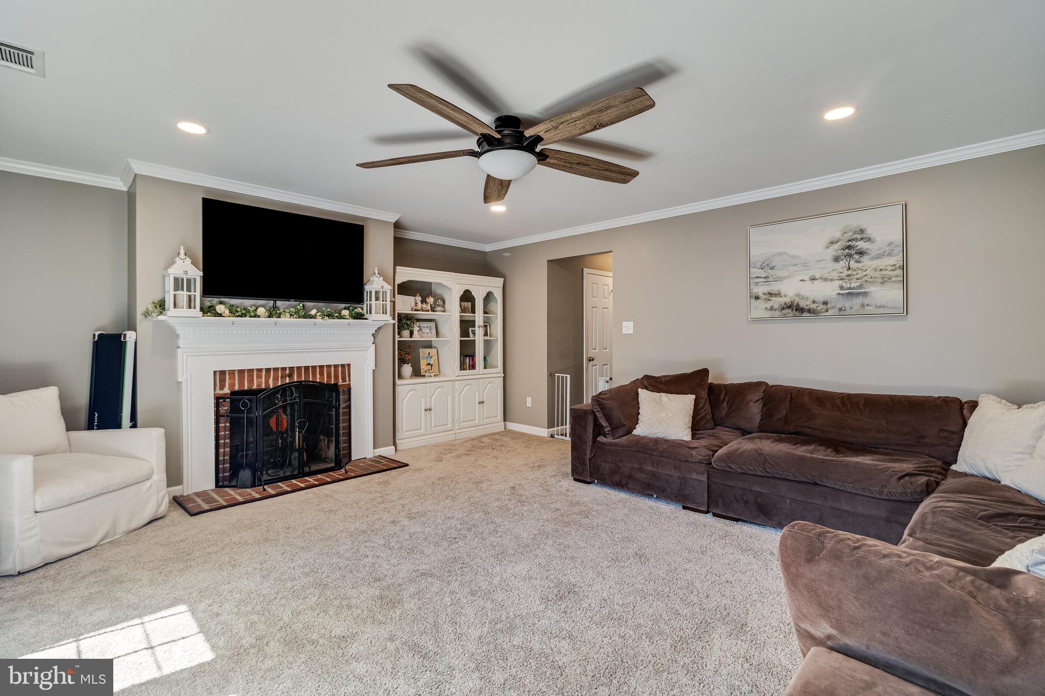 231 HEATHER COURT