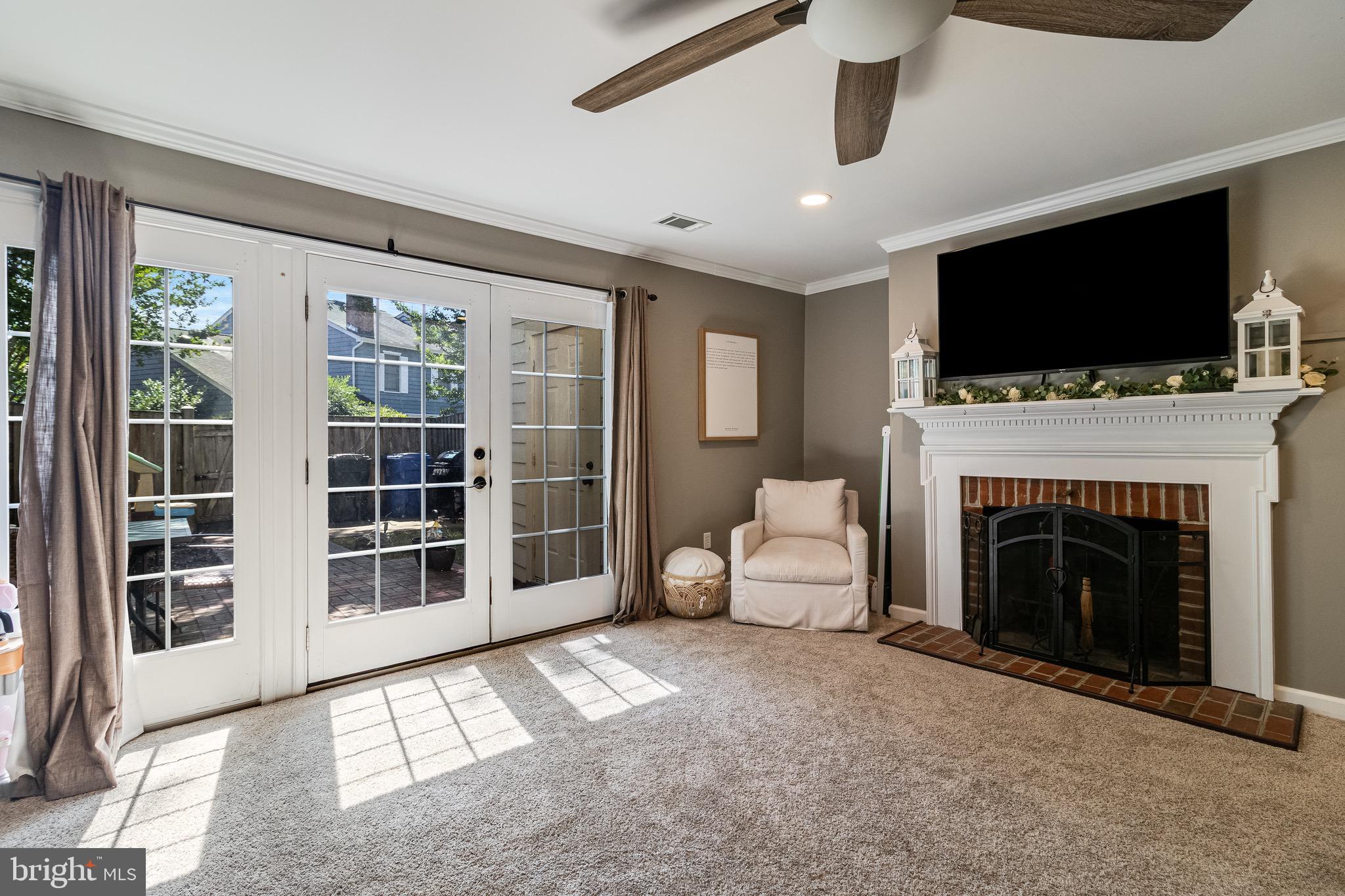 231 HEATHER COURT