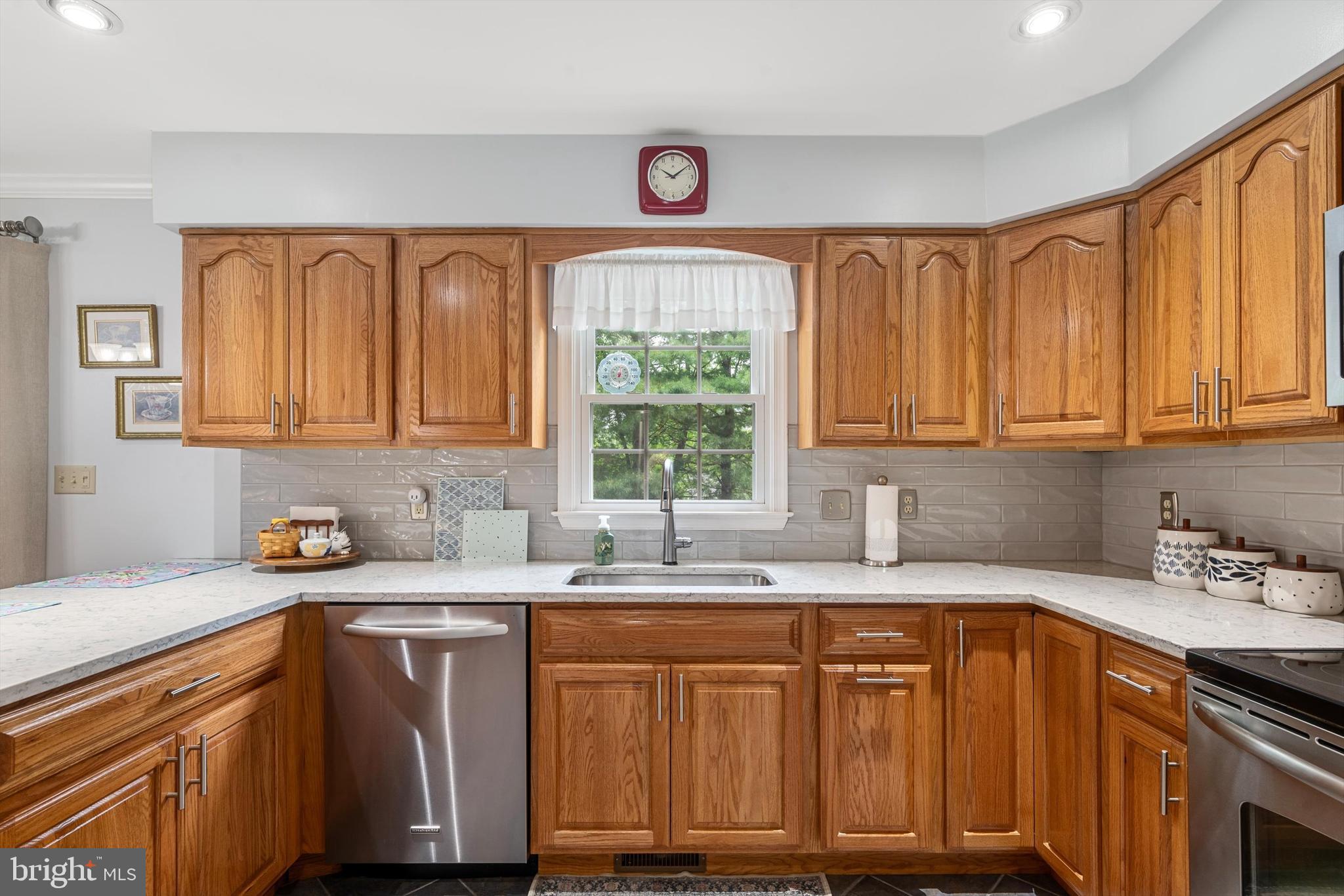 PIONEER HEIGHTS - Residential