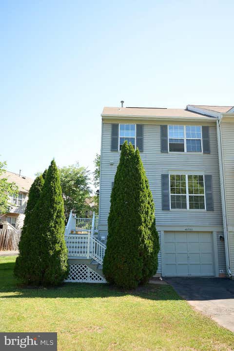 Townhouse For Sale - 46760 Hobblebush Terrace<br/> STERLING, VA 20164