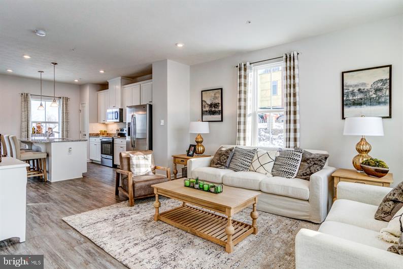 LAKE LINGANORE EAGLEHEAD - Residential