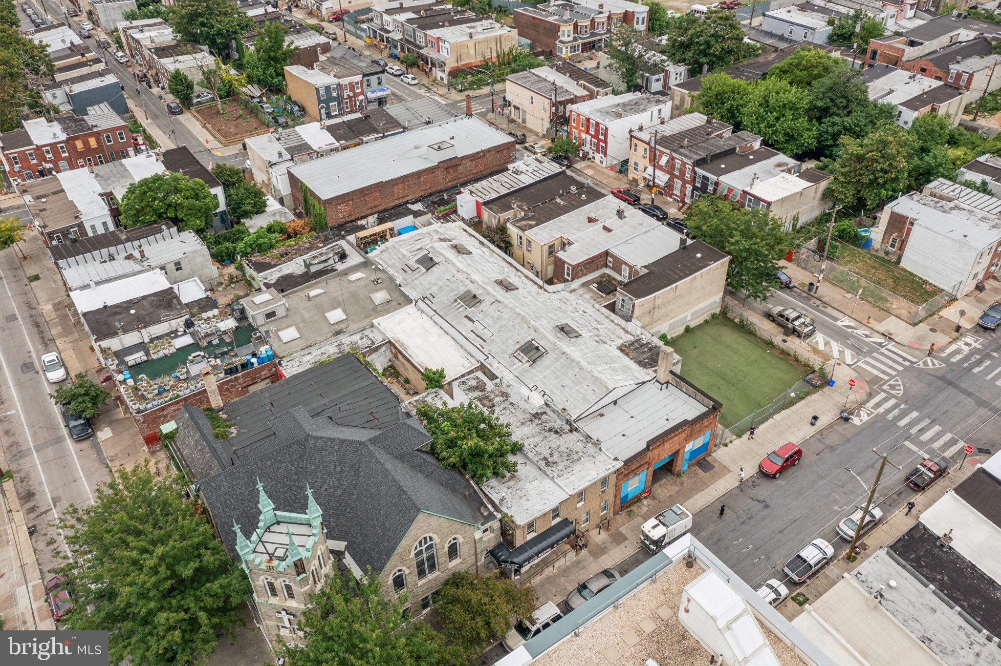 KENSINGTON - Commercial Sale