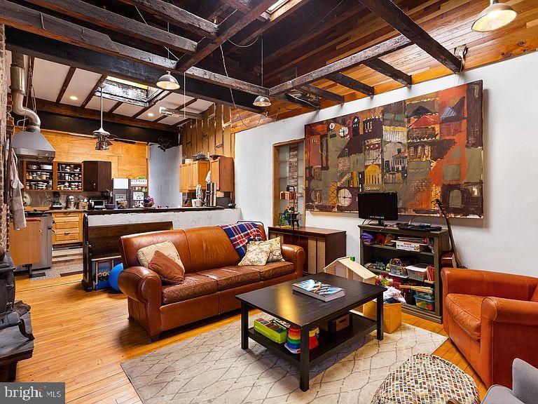KENSINGTON - Commercial Sale