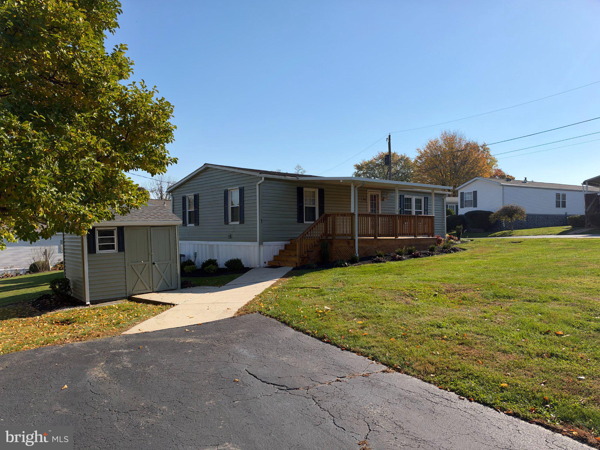 1 FORSYNTHIA LANE