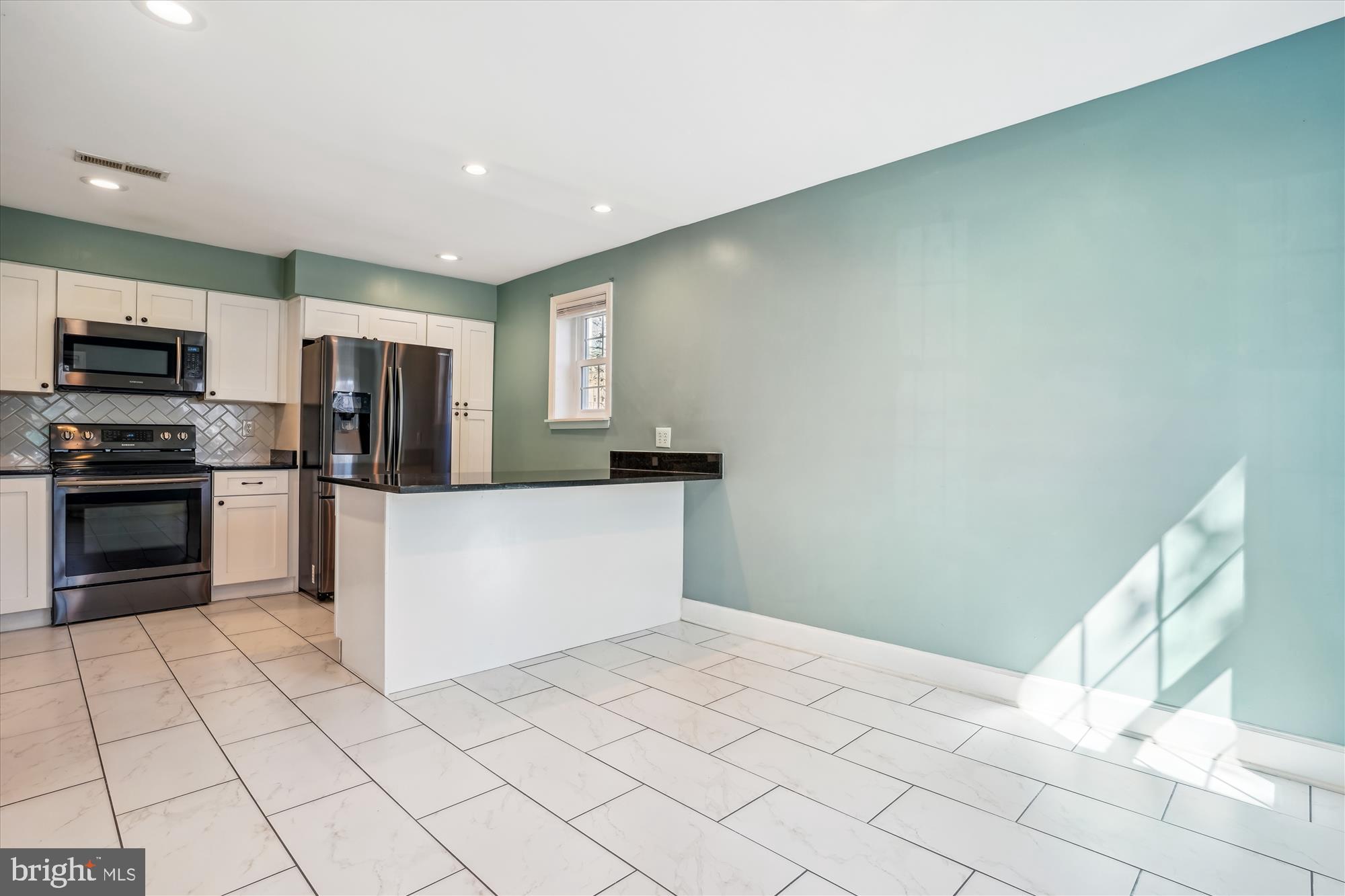 DALE CITY - Residential Lease