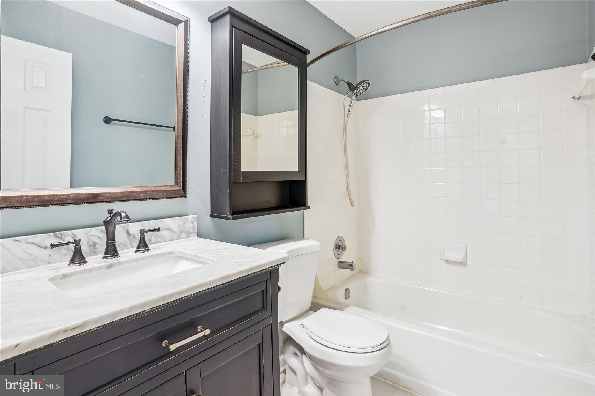 DALE CITY - Residential Lease