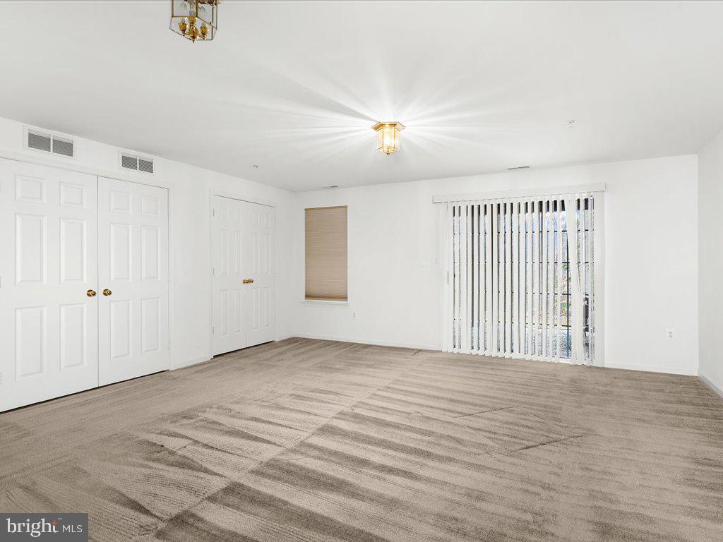 FALCON CREST - Residential