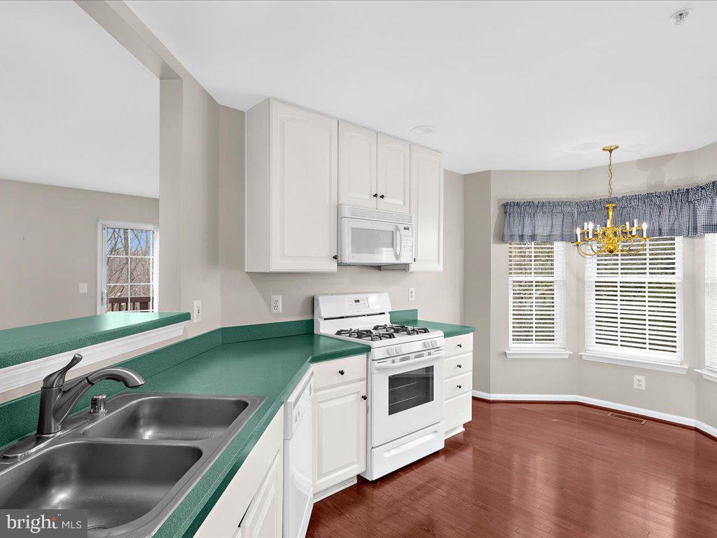 FALCON CREST - Residential