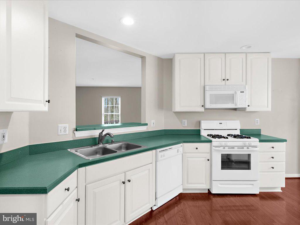 FALCON CREST - Residential