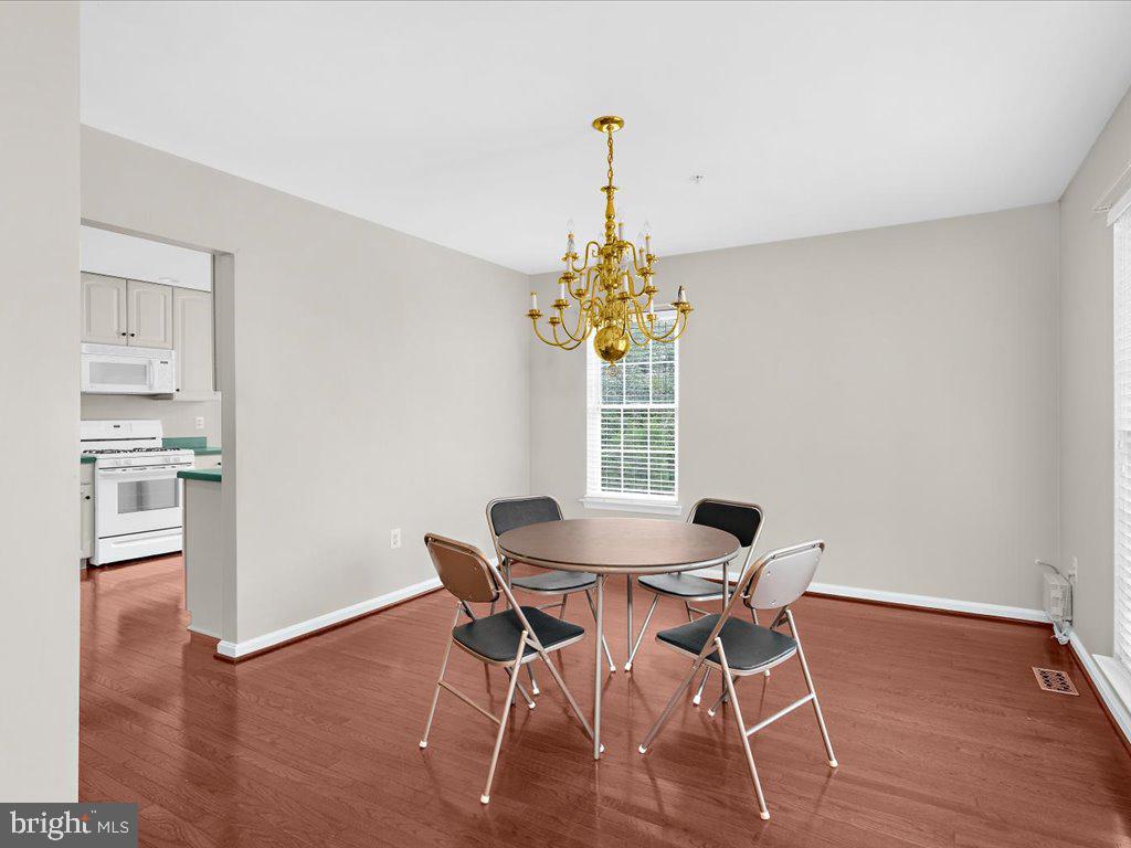 FALCON CREST - Residential