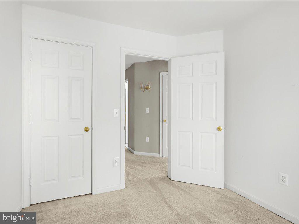 FALCON CREST - Residential