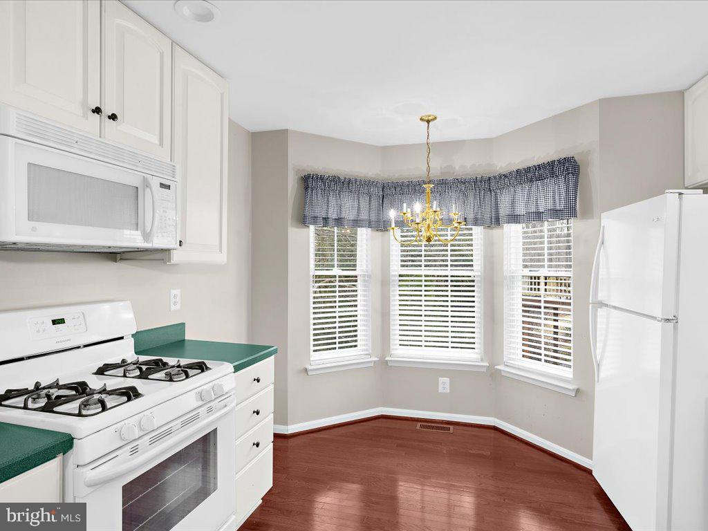 FALCON CREST - Residential