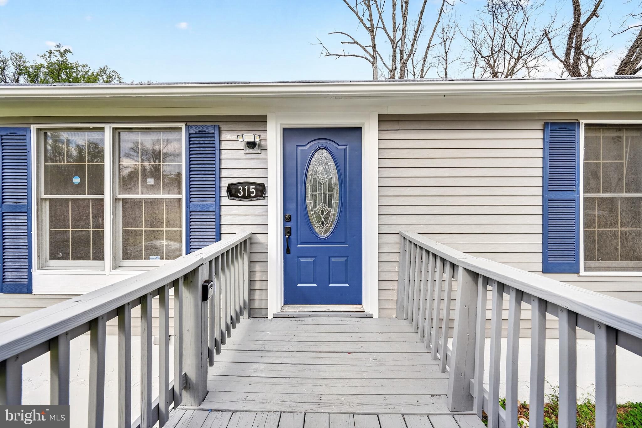 TEN HILLS - Residential