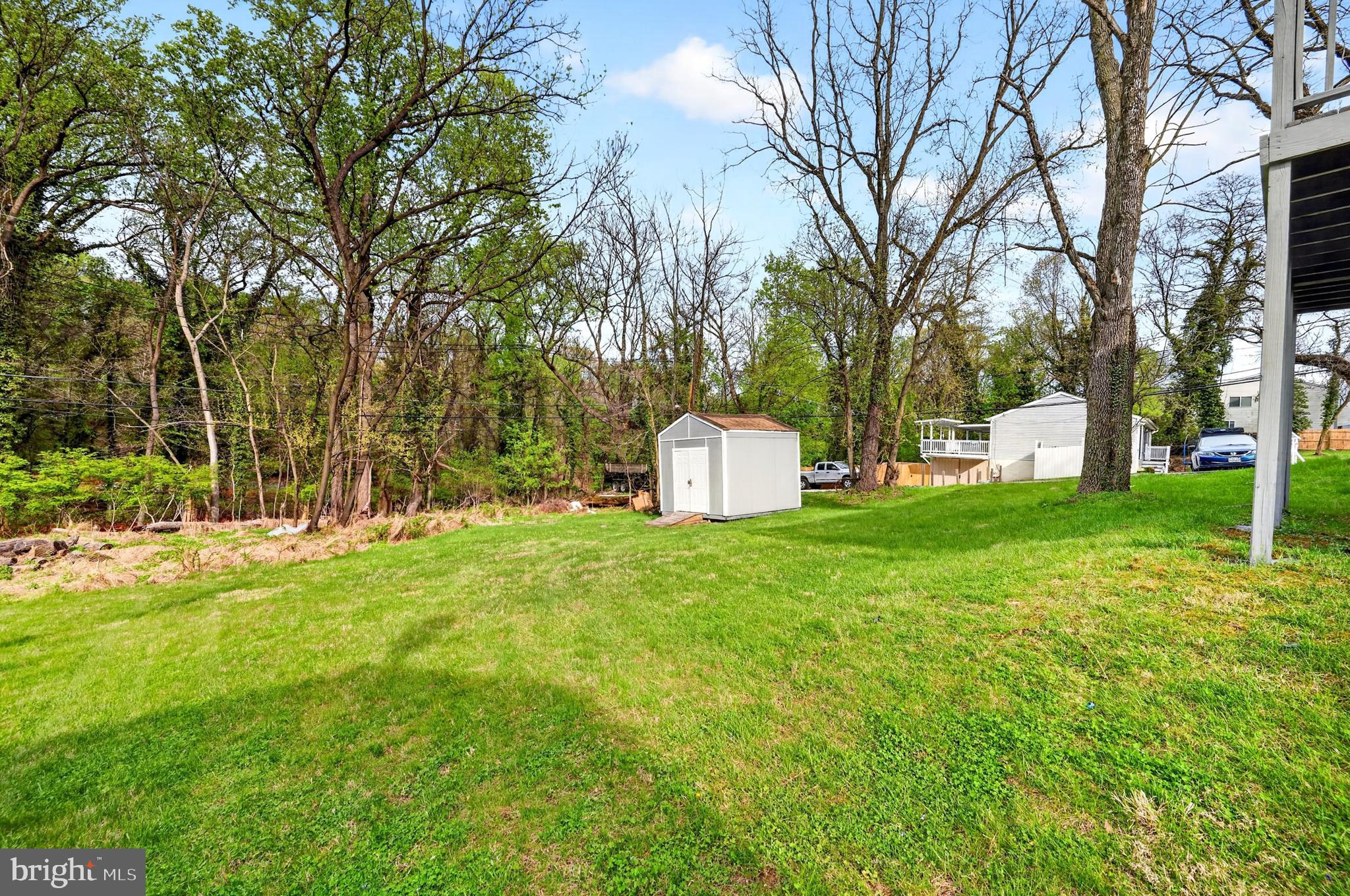 TEN HILLS - Residential