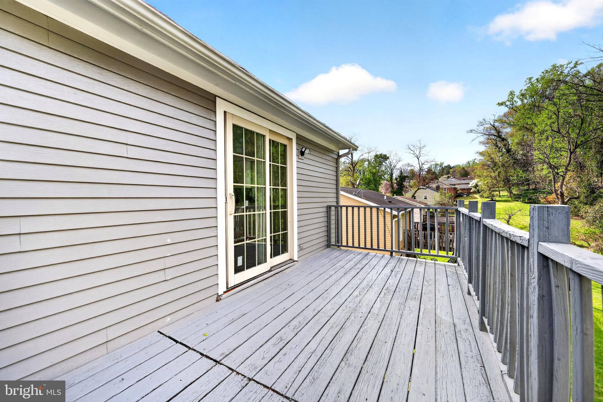 TEN HILLS - Residential