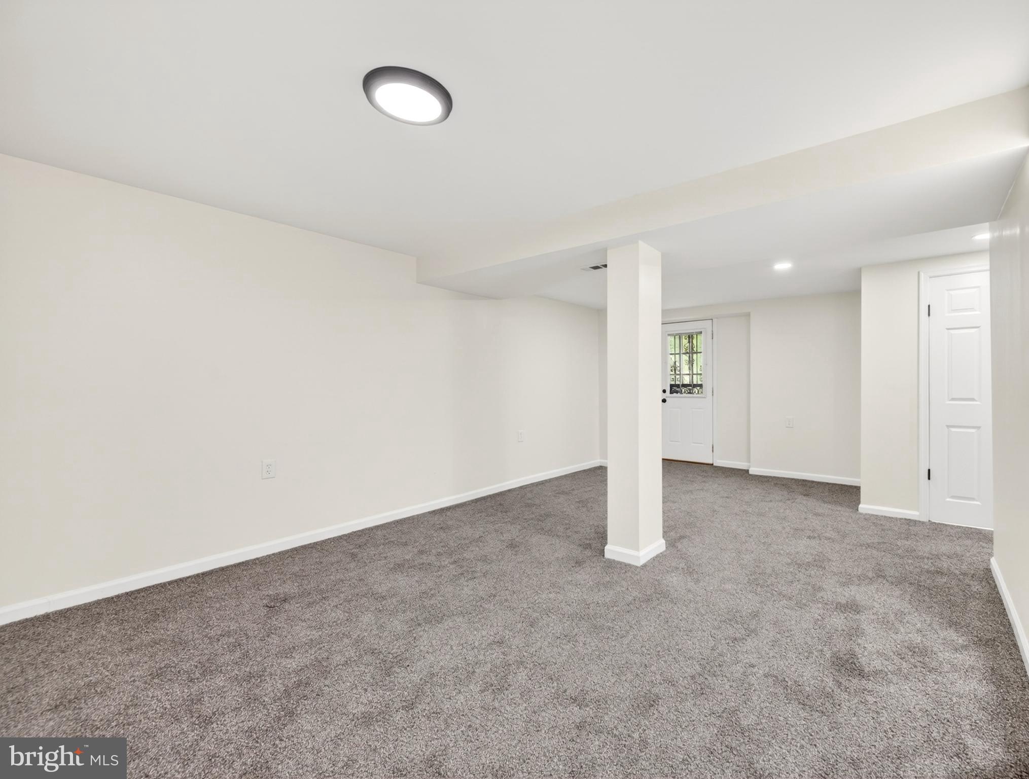 TEN HILLS - Residential