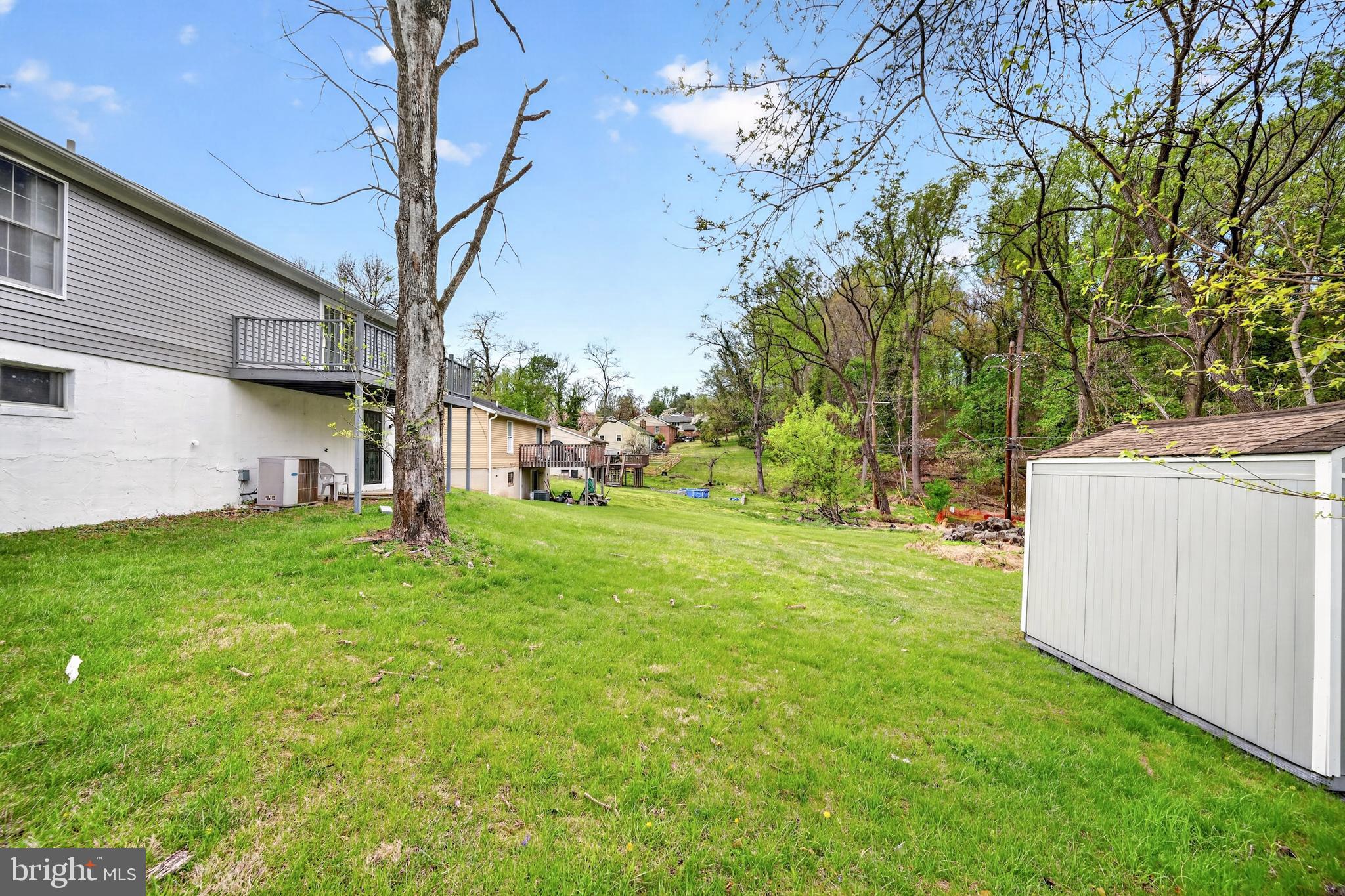 TEN HILLS - Residential