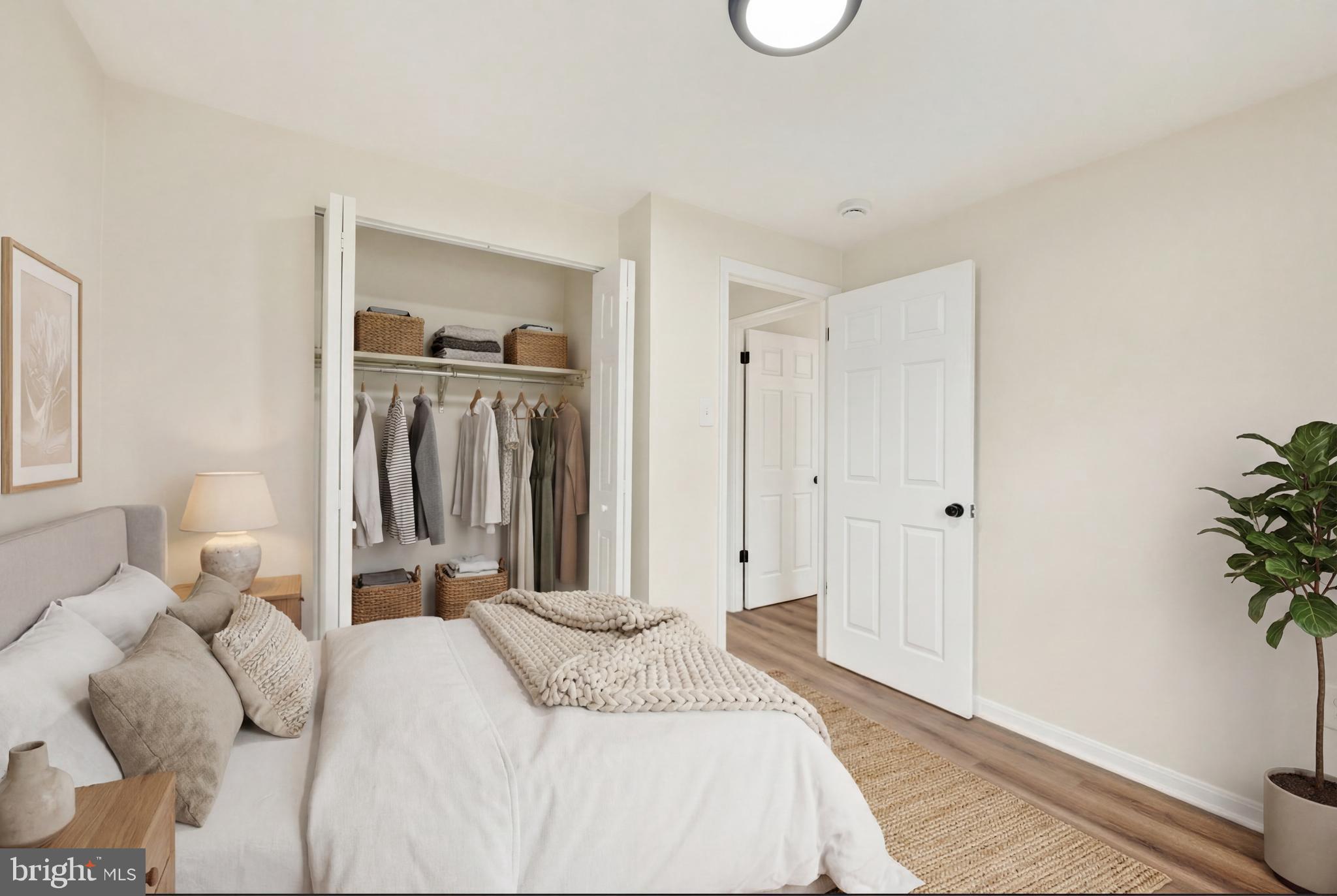 TEN HILLS - Residential