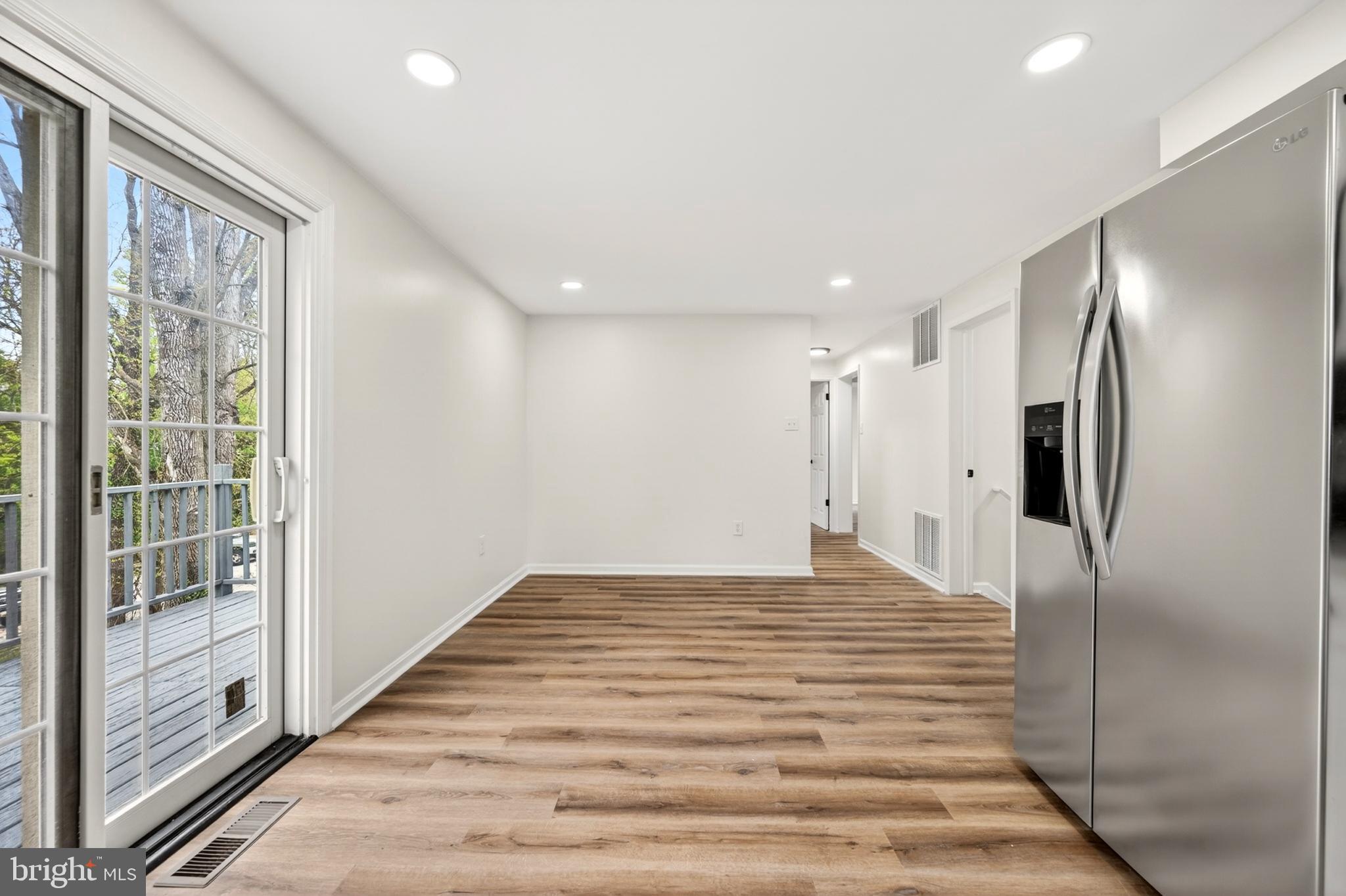 TEN HILLS - Residential