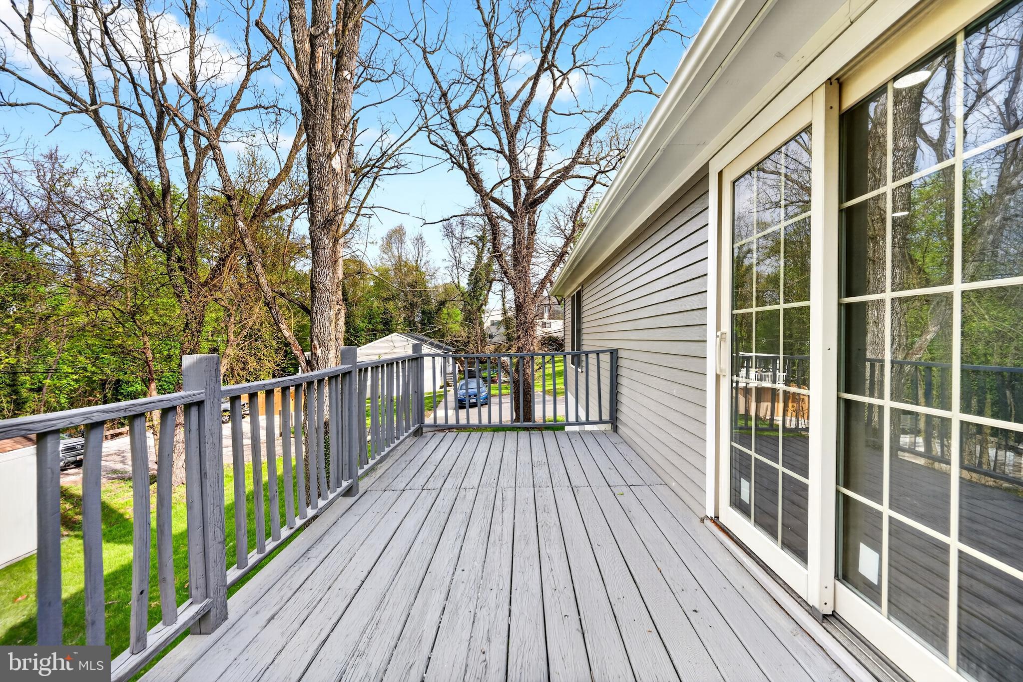 TEN HILLS - Residential